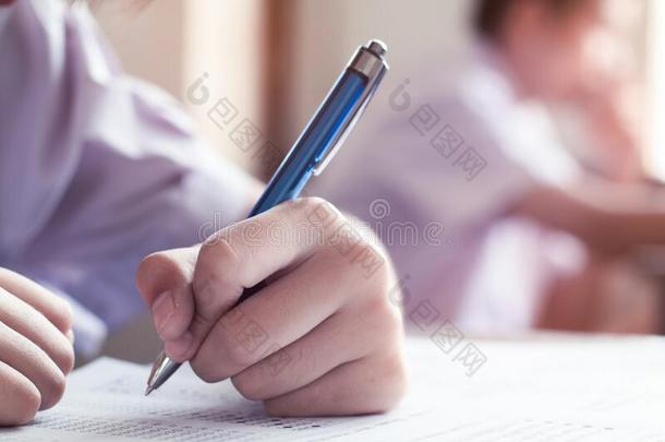 关-在上面向学生佃户租种的土地铅笔和文字最后的考试采用千兆兆