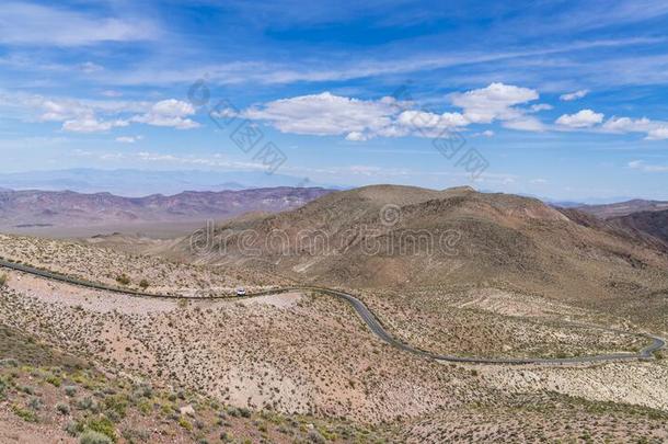 路向死亡山谷国家的公园,美国加州,美利坚合众国