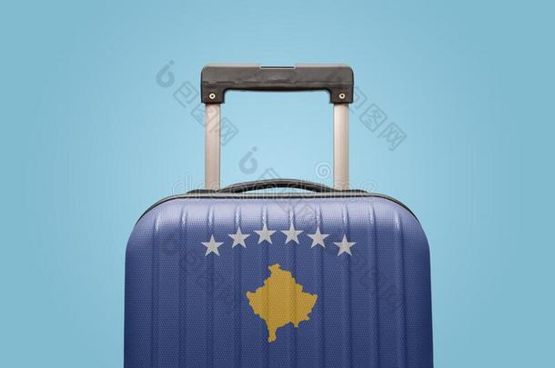 行李和科索沃旗照片旅游和假期观念