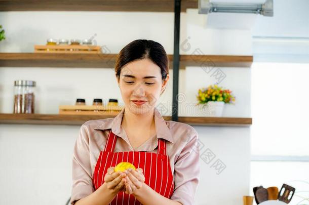 社会的媒体影响者教学烹饪术严格的素食主义者食物在线的视频博客