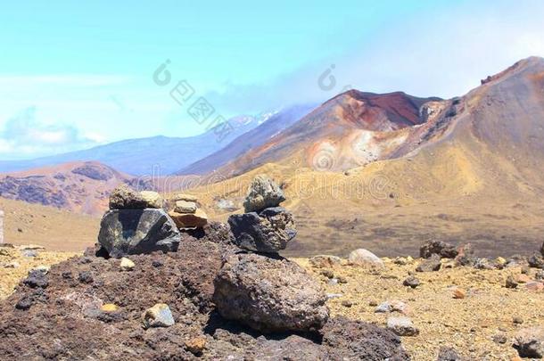 美丽的风景一起汤加里罗火山阿尔卑斯山的人行横道采用新的泽拉