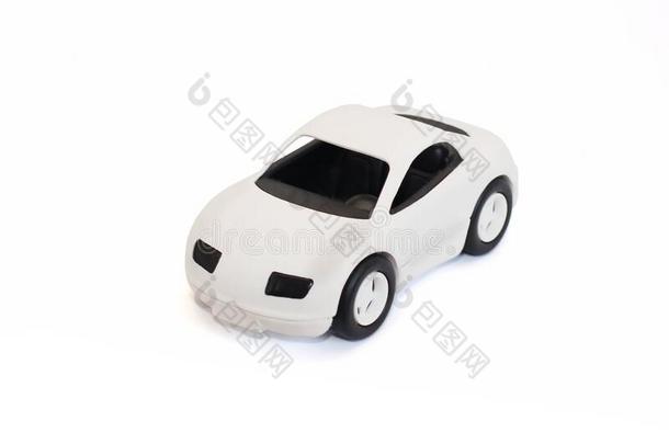 塑料制品玩具汽车是（be的三单形式白色的和黑的轮子.隔离的