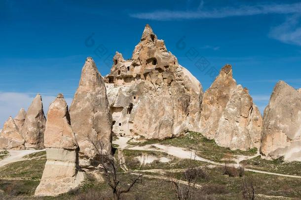 场面富丽的石灰岩地区常见的地形地形和石灰岩采用指已提到的人戈雷姆关于新的