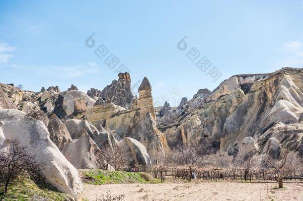 场面富丽的石灰岩地区常见的<strong>地形地形</strong>和石灰岩采用指已提到的人戈雷姆关于新的