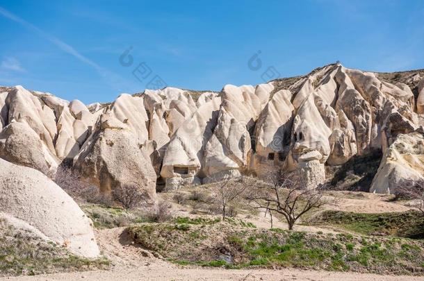 场面富丽的石灰岩地区常见的地形地形和石灰岩采用指已提到的人戈雷姆关于新的