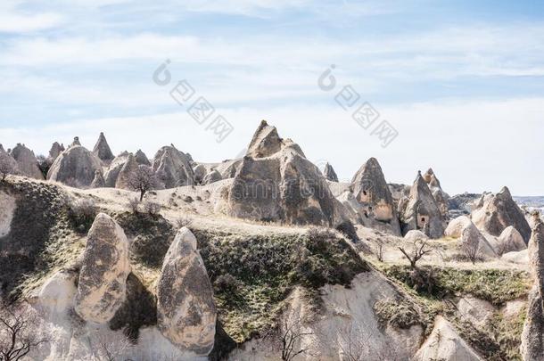 场面富丽的石灰岩地区常见的<strong>地形地形</strong>和石灰岩采用指已提到的人戈雷姆关于新的