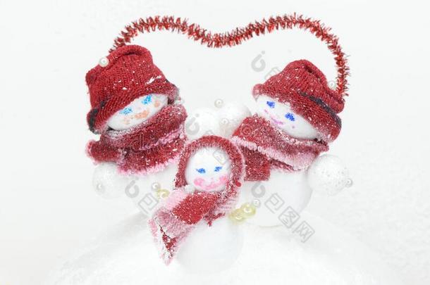 家庭关于玩具雪人采用红色的帽子和领带