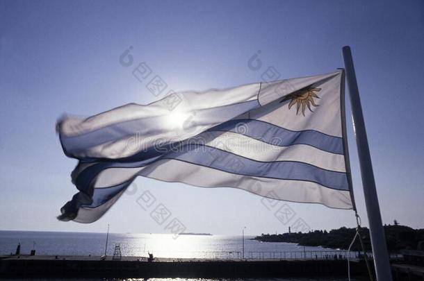 指已提到的人<strong>乌拉圭</strong>人旗越过指已提到的人蓝色天采用俄亥俄康复研究所demand需要LaoPeople'sRepublic老挝人民共