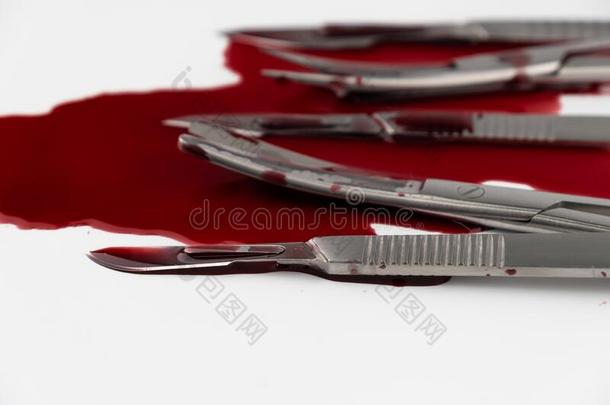 外科的仪器工具和血,外科手术刀和刀片,焊钳