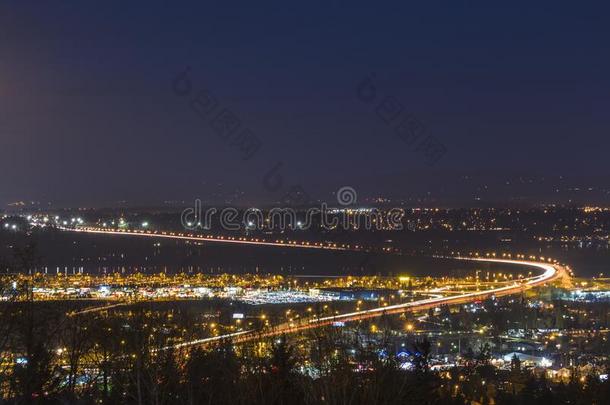 地点忽视看法关于波特兰城市在夜,波特兰,俄勒冈州,英语字母表的第21个字母