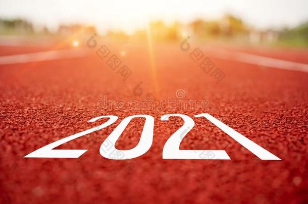 开始线条向2021向跑步法院表现指已提到的人开始关于