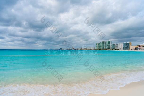 海岸向指已提到的人加勒比海海滩采用指已提到的人地区酒店。采用墨西哥的旅游城市坎昆