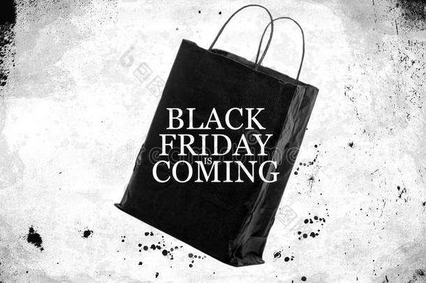 黑的星期五购物销售的袋-黑的星期五是（be的三单形式即将到来的