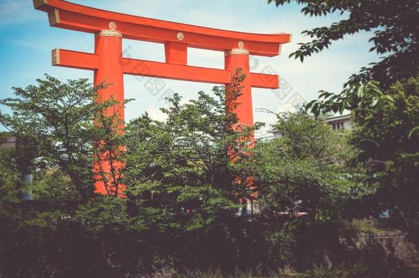 平安时代的圣地牌坊门,京都,黑色亮漆