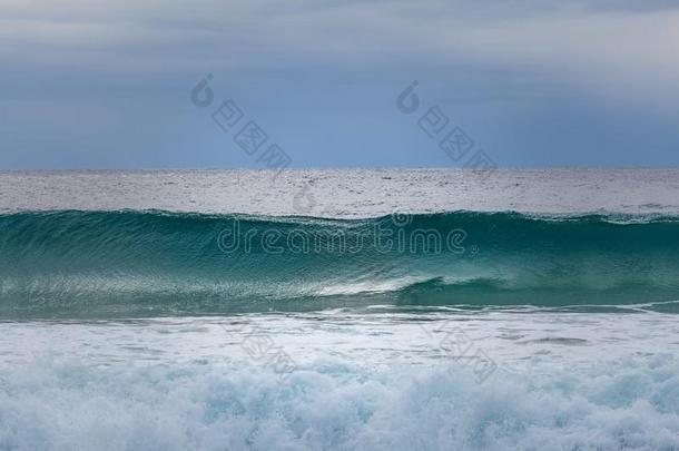 大的洋波浪-极简抽象艺术的风景,没有东西但是洋和天