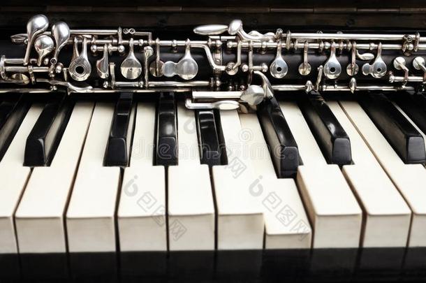 欧巴和钢琴古典的器具