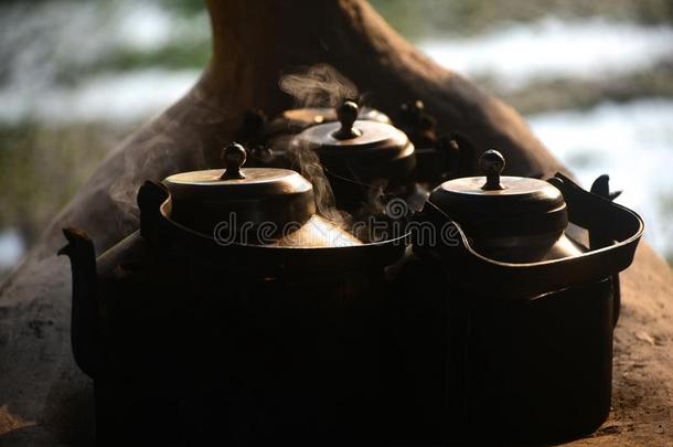 炉顶面茶水壶-股份照片