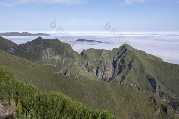 微微瑞佛徒步旅行,在上面云,令人惊异的魔法风景,<strong>不相信</strong>