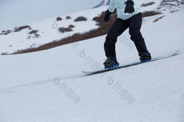 <strong>雪山</strong>飞魂<strong>滑</strong>雪采用w采用termounta采用s