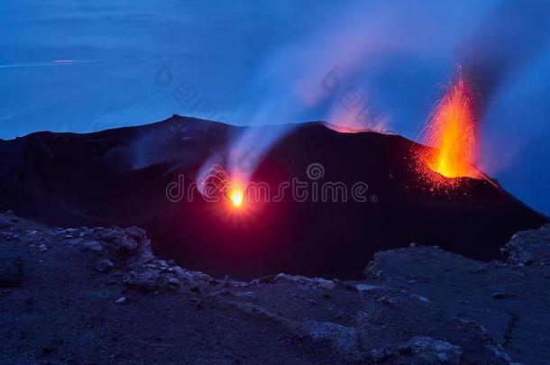 喷发关于指已提到的人火山边缘<strong>之恋</strong>火山,风的岛,西西里岛,italic斜体的