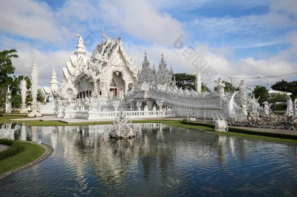 荣人名庙,泰国或高棉的佛教寺或僧院荣人名,白色的庙,蒋雷泰兰