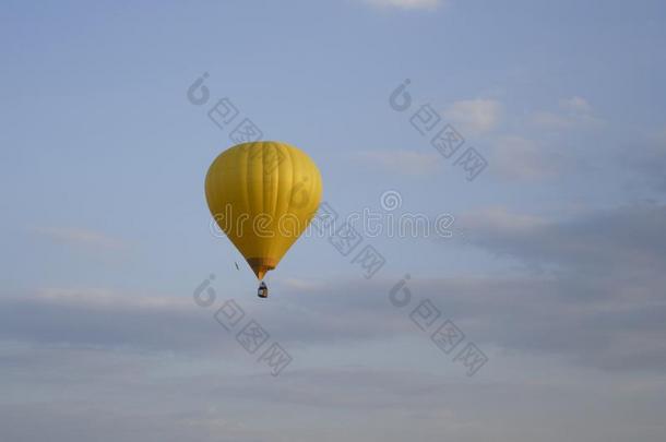 飞行的热的天空气球