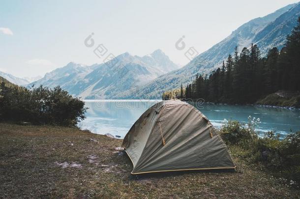 野营帐篷采用野营地在n在ional公园.旅行者露宿的采用