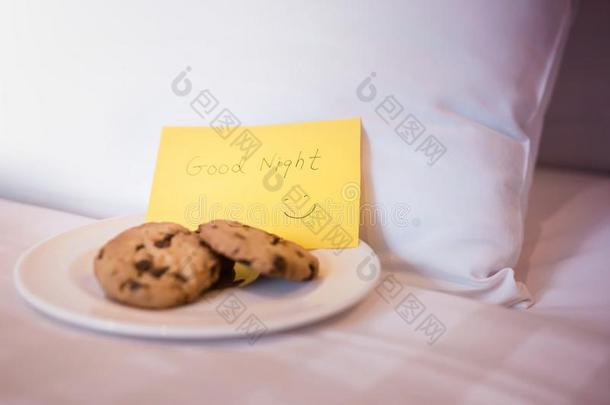 旅馆公共事业机构观念.侍者或女仆服务餐后甜食甜饼干英语字母表的第15个字母