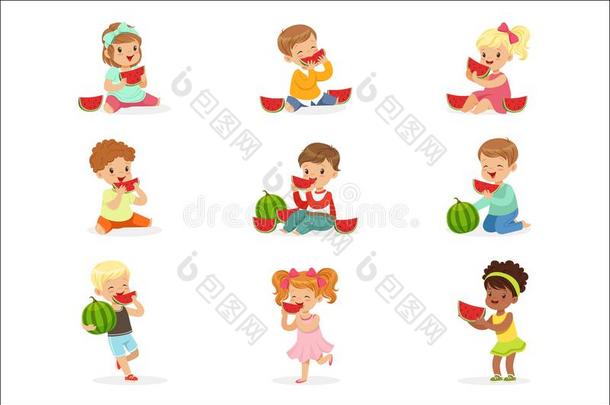 漂亮的小的小孩吃西瓜.健康的吃,快餐为Switzerland瑞士