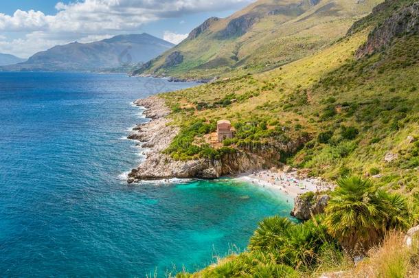 里塞瓦德洛吉普赛人和旅行者,著名的自然的储备采用西西里岛,南风