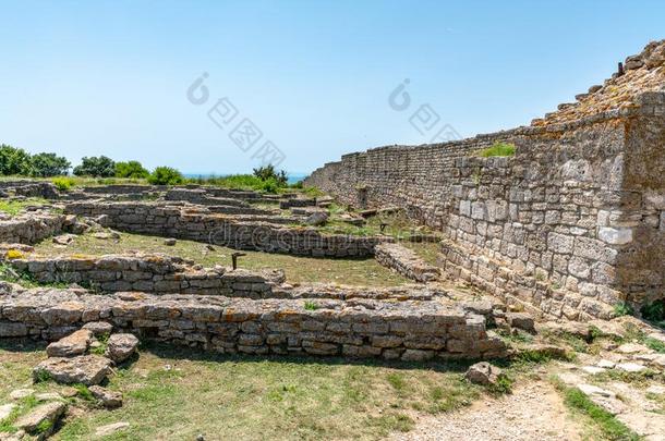 石头地基关于一一cient堡垒向卡利亚克斗篷采用保加利亚语