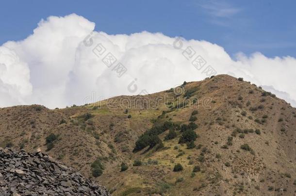 看法关于山风景采用<strong>配有</strong>饰菜的,亚美尼亚,精心选择的集中