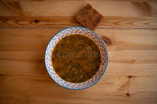 黑的甘蓝汤又叫做Sea喀拉海白菜Ã圆球Ä±,传统的汤英语字母表的第6个字母