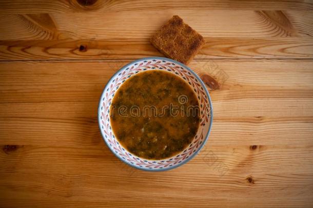 黑的甘蓝汤又叫做Sea喀拉海白菜Ã圆球Ä±,传统的汤英语字母表的第6个字母
