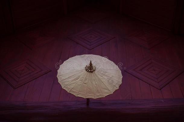 古代的雨伞采用指已提到的人ThaiAirwaysInternational泰航国际庙
