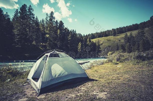 野营帐篷采用野营地在n在ional公园.旅行者露宿的采用