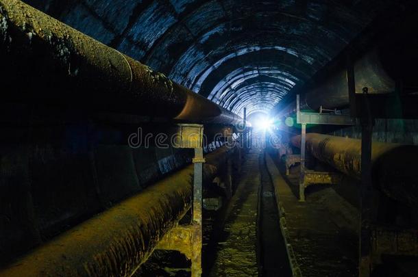 圆形的具体的地下的隧道关于暖气装置管体系和RussianFederation俄罗斯联邦