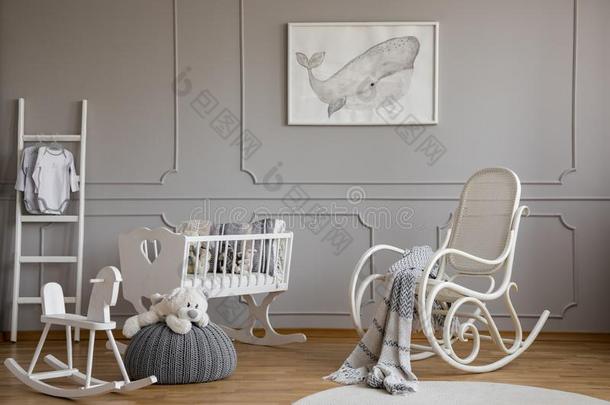 灰色的鲸向<strong>海报</strong>采用优等的婴儿房间采用terior和白色的求爱