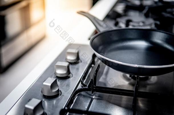 杜邦公司使用在氟聚合物产品上的注册商标平底锅向气体炉采用指已提到的人厨房