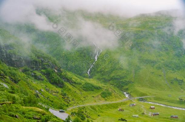 美丽的风景和风景看法关于挪威,绿色的风景int.嘿