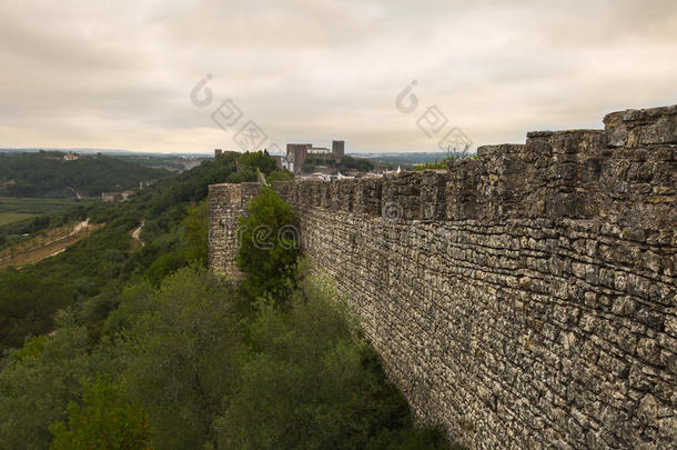 中古的城堡和墙采用奥比杜什村民采用葡萄牙