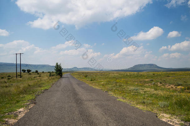 山风景和路采用金色的门高原地区