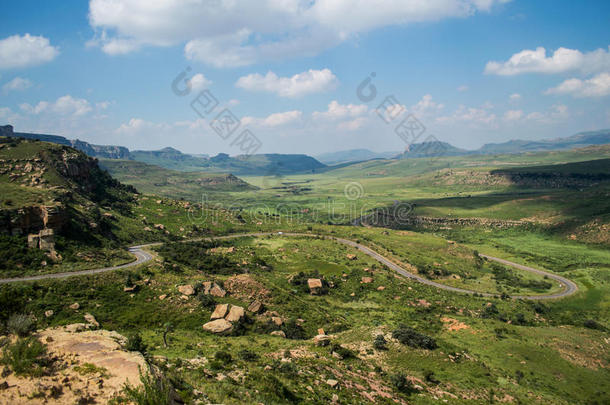 山风景和公路采用<strong>金</strong>色的门<strong>高原</strong>地区