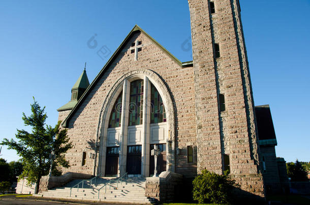 我们的-夫人-design设计-氏族-斗牛士教堂-埃德蒙斯顿-加拿大