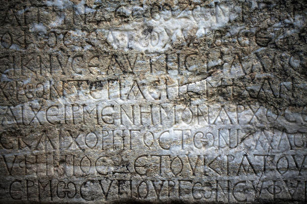 古代的字母表向大理石背景
