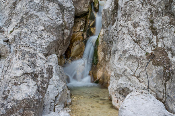 风景优美的马图尔杰克瀑布采用特里格拉夫峰国家的公园采用朱利安来源于中世纪拉丁语教名alii其他人