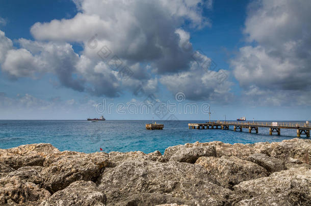 港口,码头和码头采用布里奇顿,巴巴多斯岛