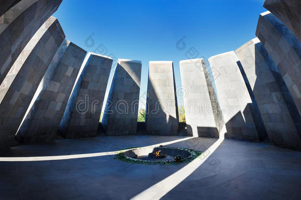 全景画关于永恒的火焰采用齐塞纳卡伯德-纪念碑奉献