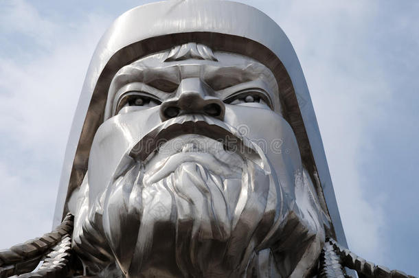 根格斯可汗骑马的雕像-蒙古