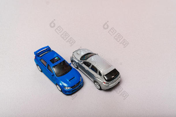 玩具模型汽车蓝色&灰色的